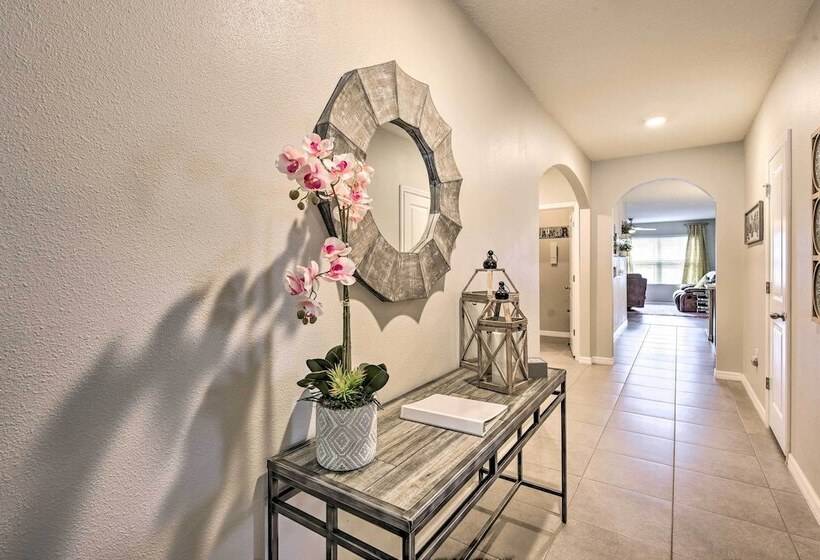 Sun City Center Home: 20 Mi To Downtown Tampa