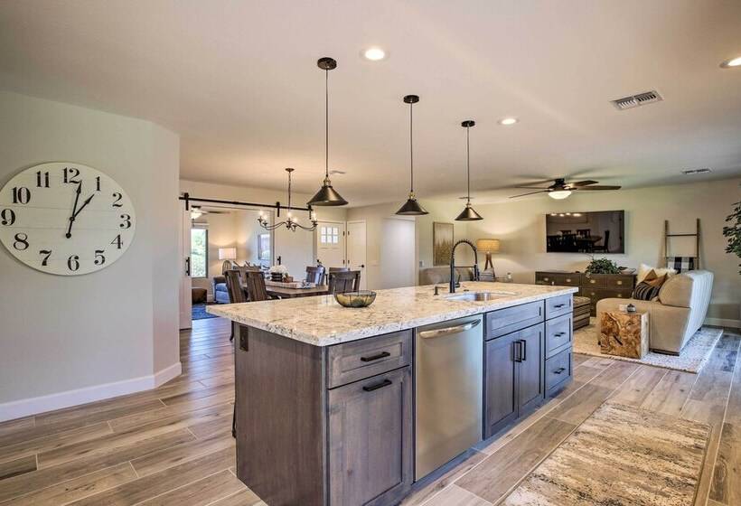 55 + Sun City West Home Near Golfing, Dogs Welcome