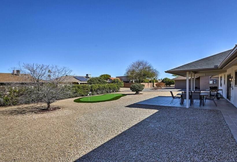 Sun City West Vacation Home W/ Putting Green!