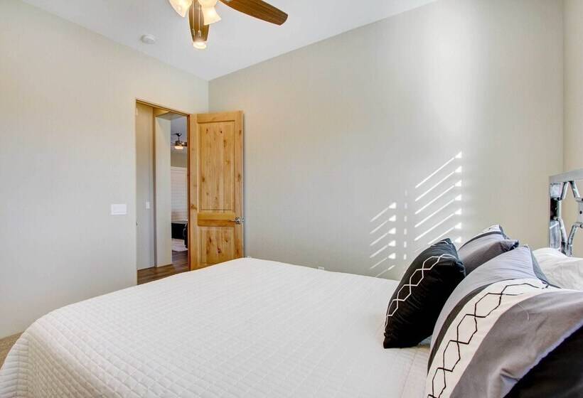 Oasis Like Phoenix Home W/ Private Outdoor Pool!