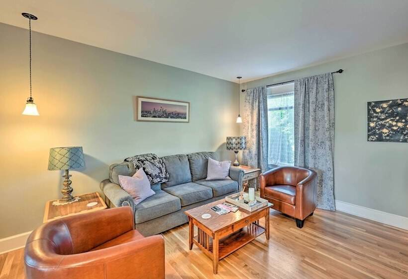 Sunny & Central Everett Home < 1 Mile To Dtwn!