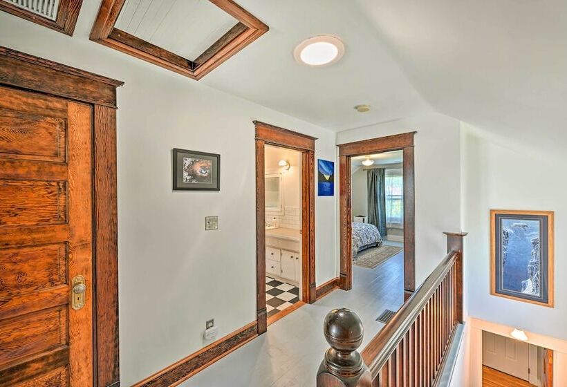 Sunny & Central Everett Home < 1 Mile To Dtwn!