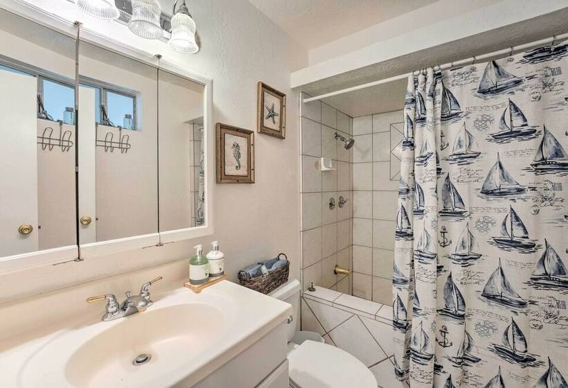 Sunny Lake Havasu City Home In Great Location