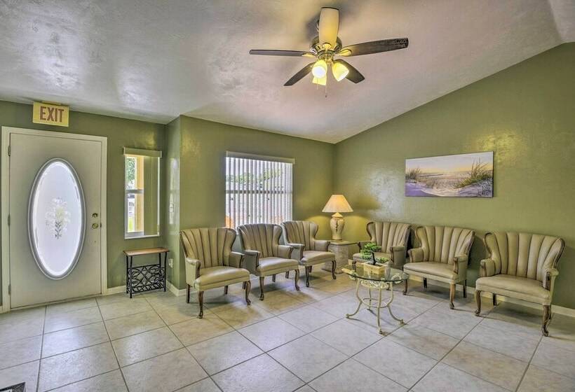 Sunny Port Orange Escape ~ 3 Miles To Beach!