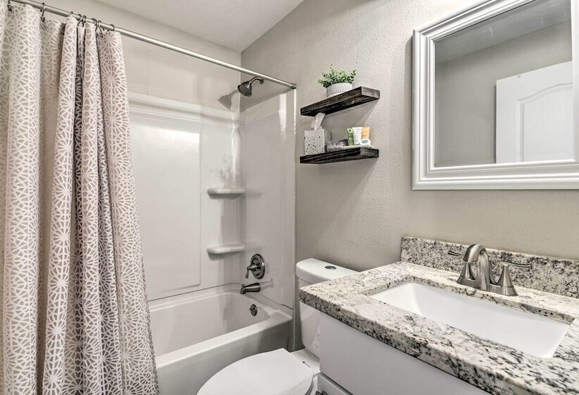 Tempe Home W/ Outdoor Pool, Near Stadiums & Asu!