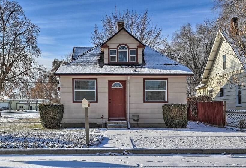 The Diamond Bungalow    Cozy Caldwell Home!