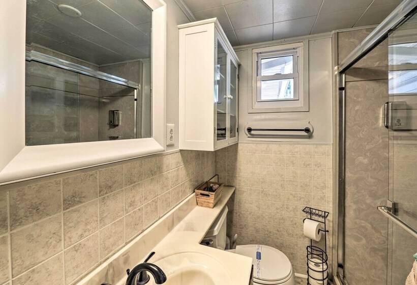 The Grey Goose : Waterfront Home With Beach