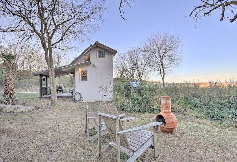 The Little Alsatian House: 18 Miles To San Antonio