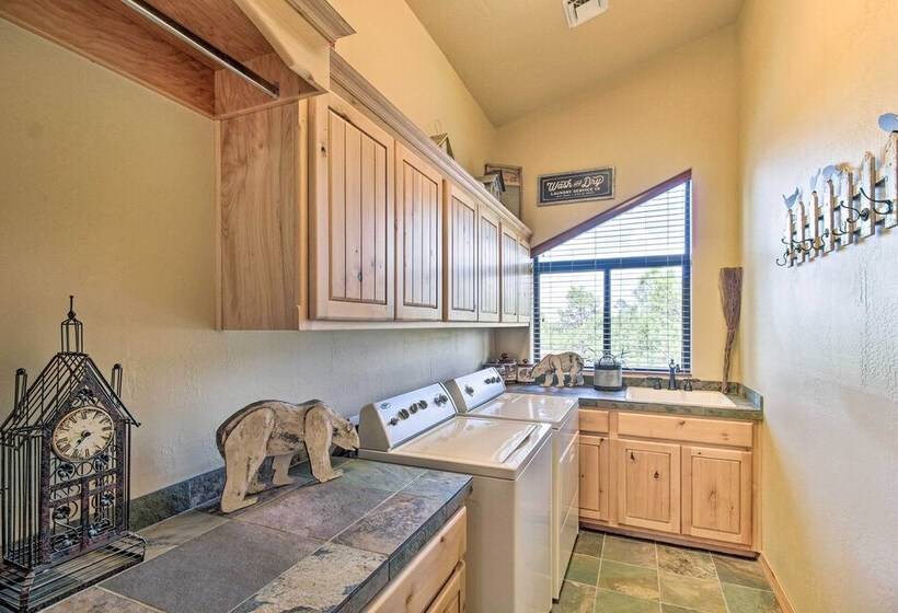 Torreon  Crow S Nest  Mountain Home W/ Views!