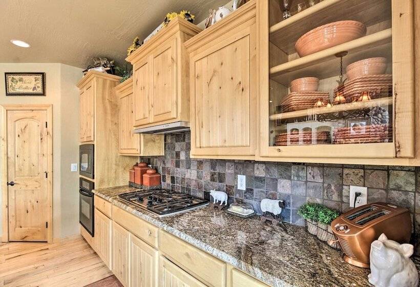 Torreon  Crow S Nest  Mountain Home W/ Views!