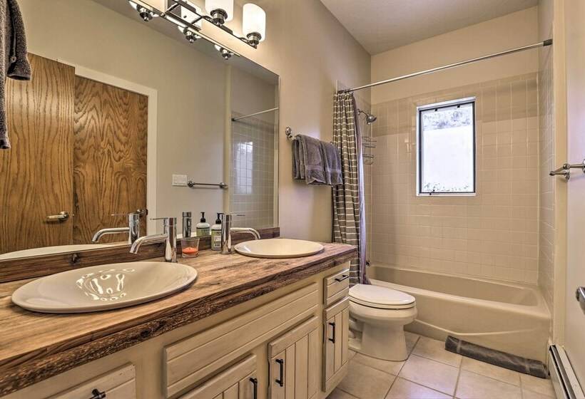 Townhome ~ 4 Mi To Beaver Creek & 8 Mi To Vail!