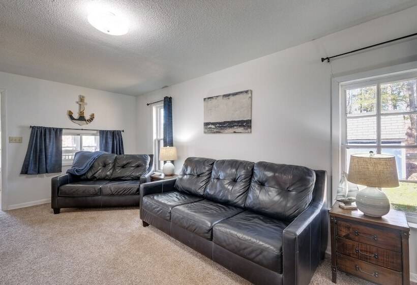 Traverse City Cottage W/ Dock & Beach Area!