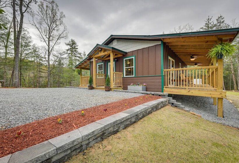 Scenic Murphy Cabin W/ Hot Tub, Fire Pit & Views