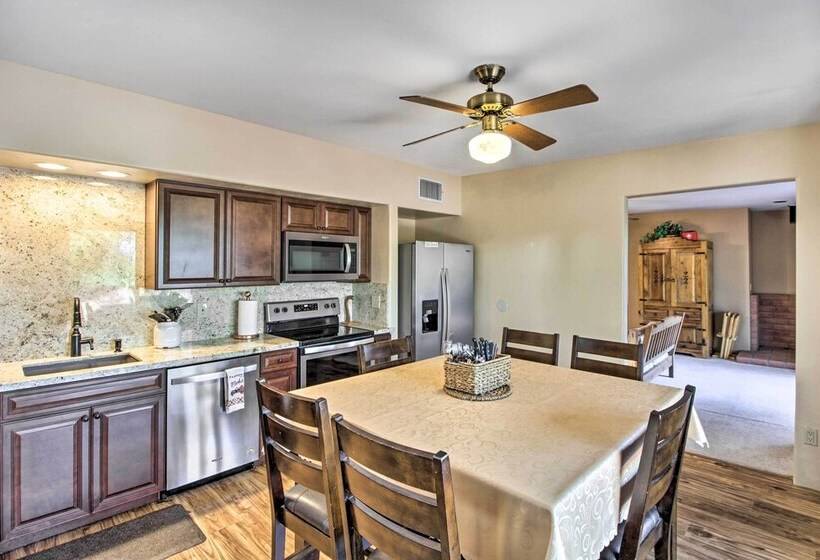 Tucson Home   Hiking Trail Access On Site!