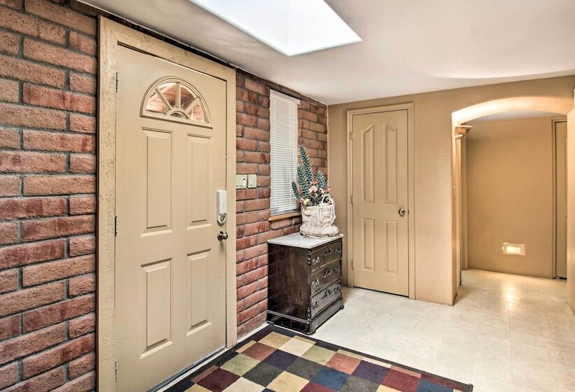 Tucson Home   Hiking Trail Access On Site!