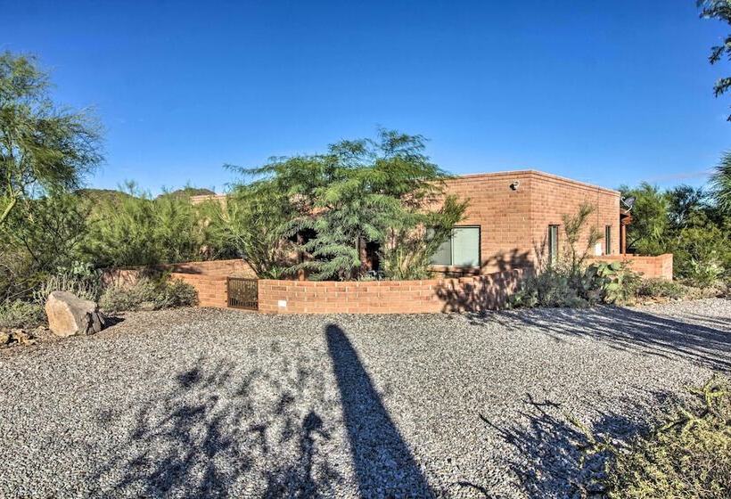 Tucson Home   Hiking Trail Access On Site!