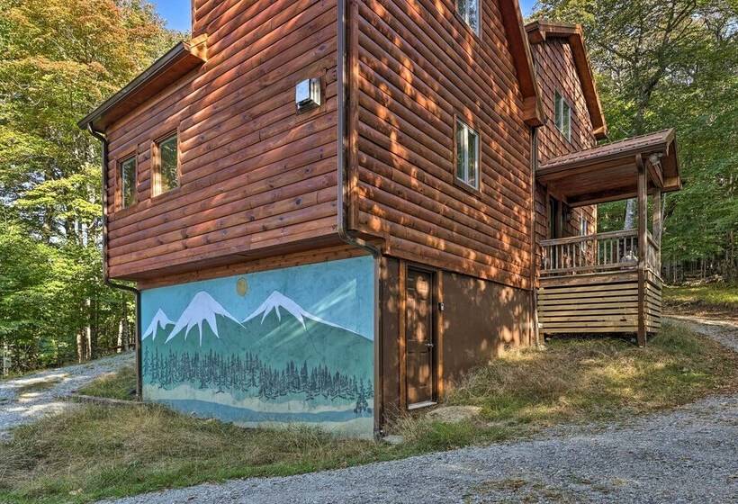 2 Mi To Beech Mtn Resort: Cabin W/ Deck & Grill!