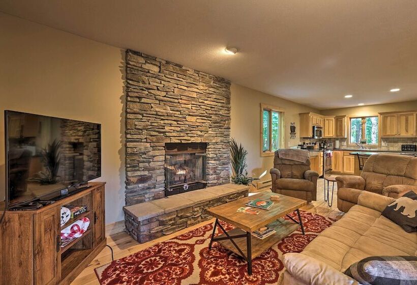 2 Mi To Beech Mtn Resort: Cabin W/ Deck & Grill!