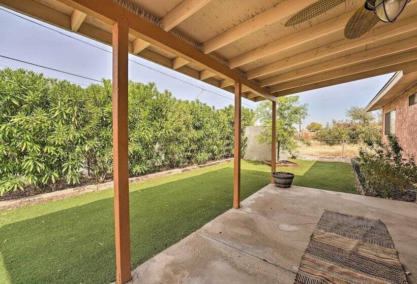 Updated Family Home   2 Blocks To Colorado River!