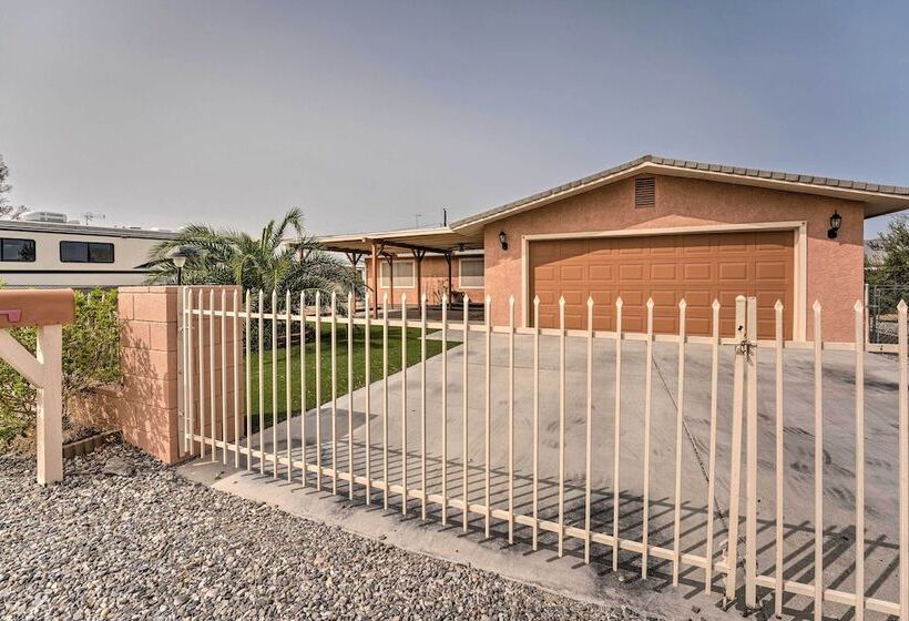 Updated Family Home   2 Blocks To Colorado River!