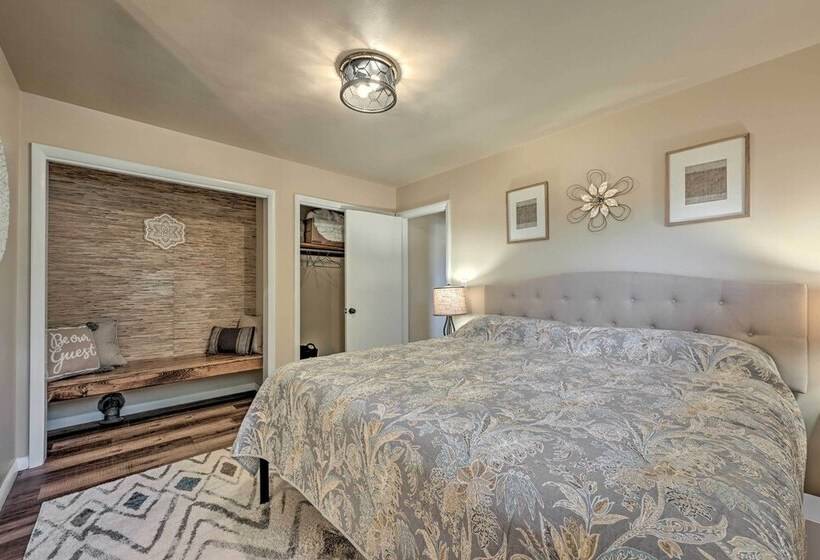 Updated Pet Friendly Home   9 Mi To Ski Area!