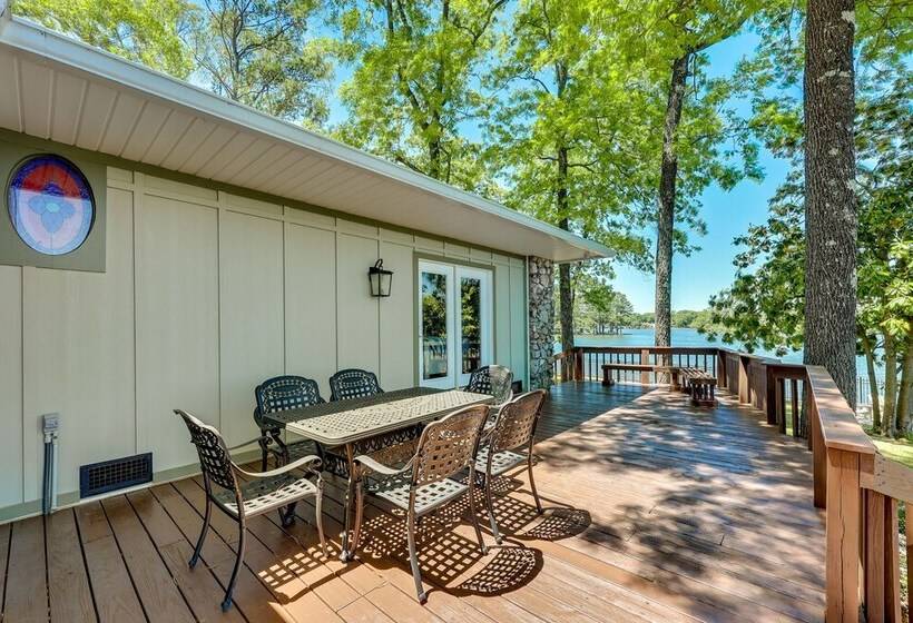Waterfront Arkansas Vacation Home On Lake Hamilton