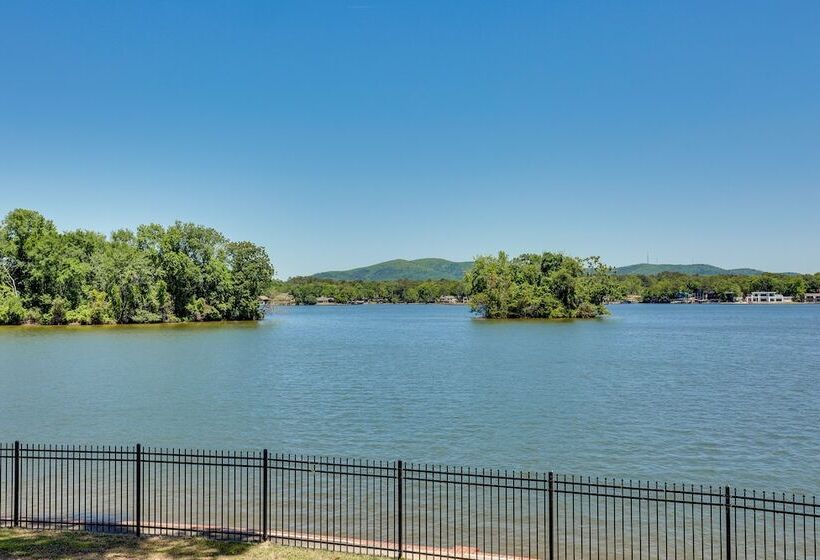 Waterfront Arkansas Vacation Home On Lake Hamilton