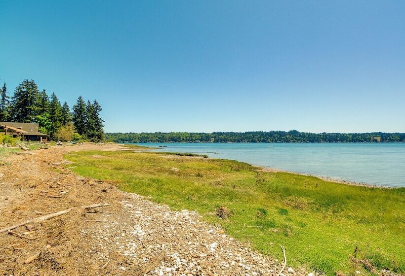 Waterfront Hood Canal Cottage: Steps To The Beach!