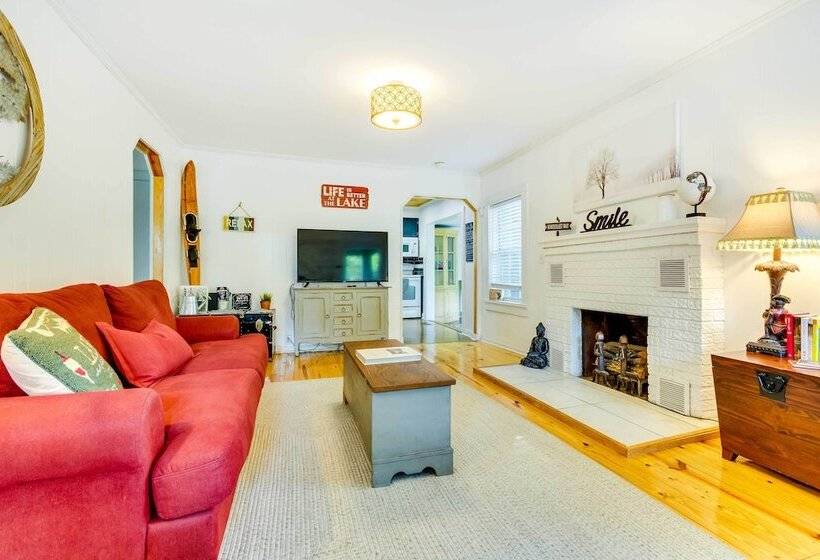 Waterfront Hot Springs Oasis 6 Mi To Downtown!