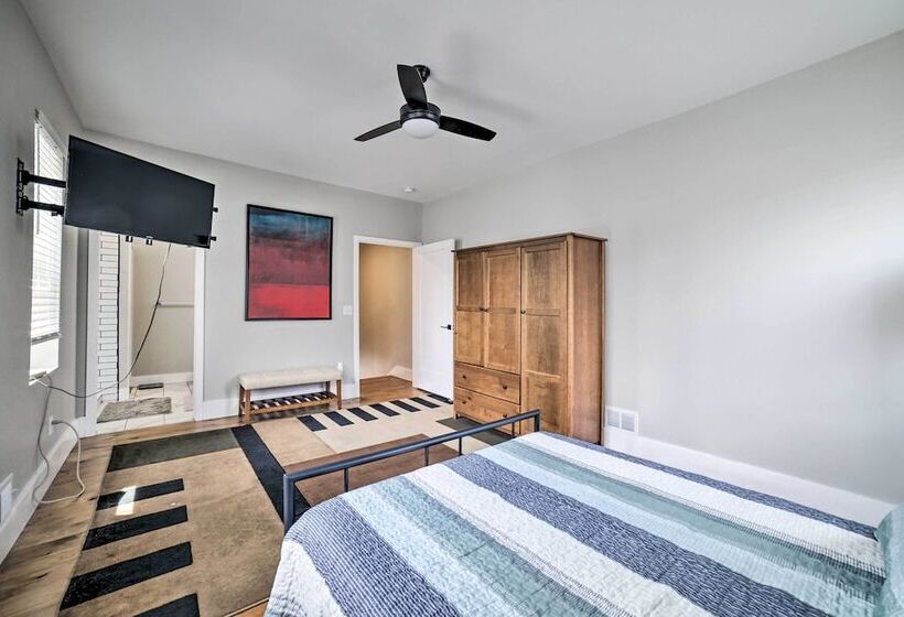 Well Appointed Pittsburgh Home: 1 Mi To Dtwn!