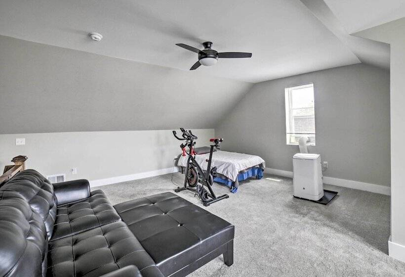 Well Appointed Pittsburgh Home: 1 Mi To Dtwn!