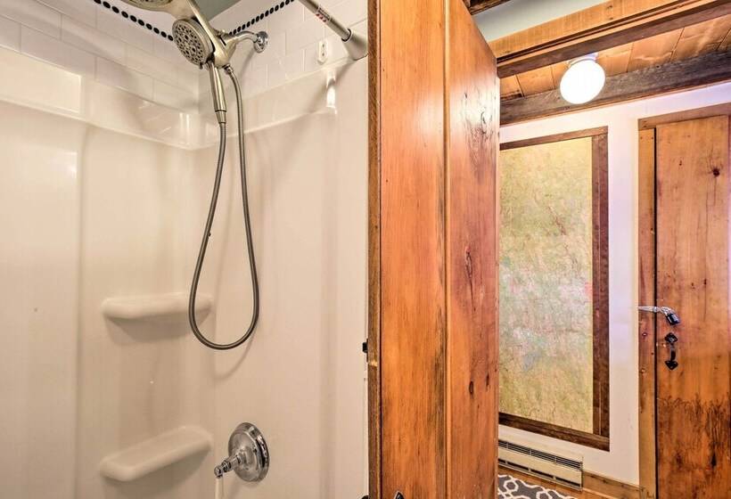 West Cornwall Cabin ~ 4 Mi To Covered Bridge!