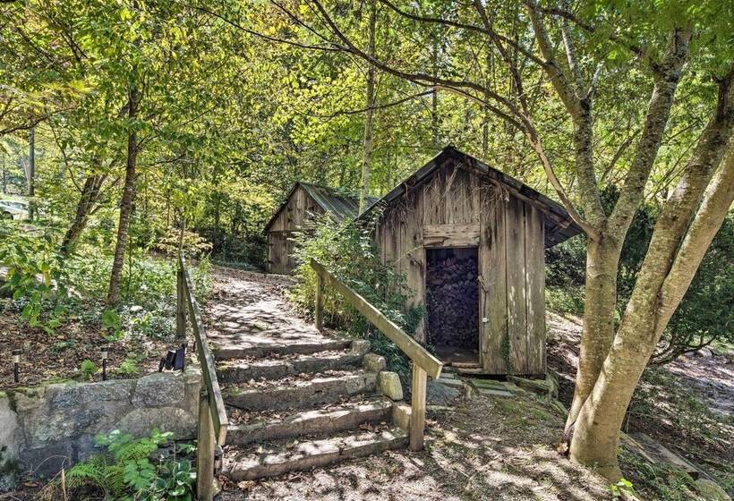 Whimsical Bat Cave Cottage W/ Fire Pit!