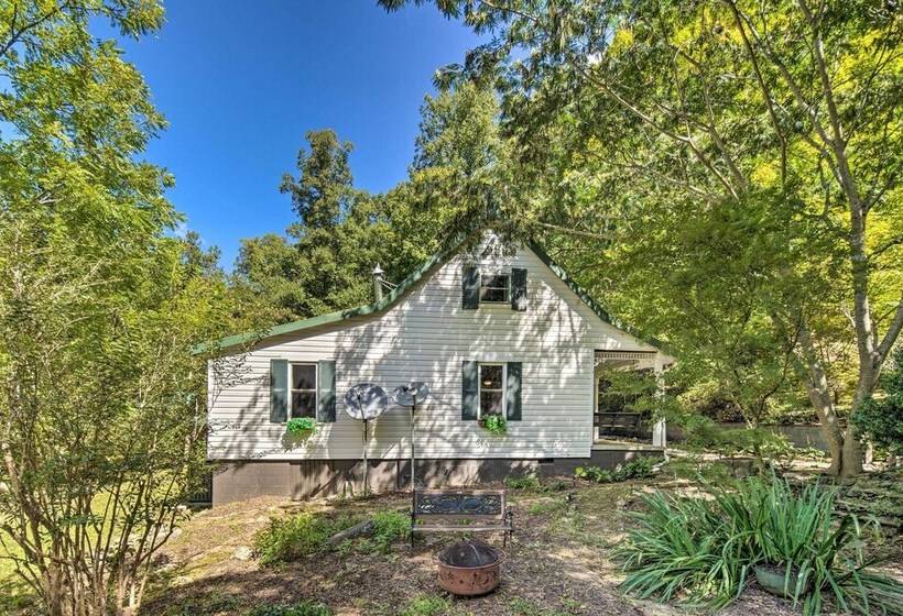 Whimsical Bat Cave Cottage W/ Fire Pit!