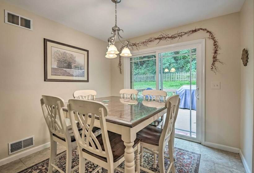 Whitetail Ridge New Cumberland Home With Yard!