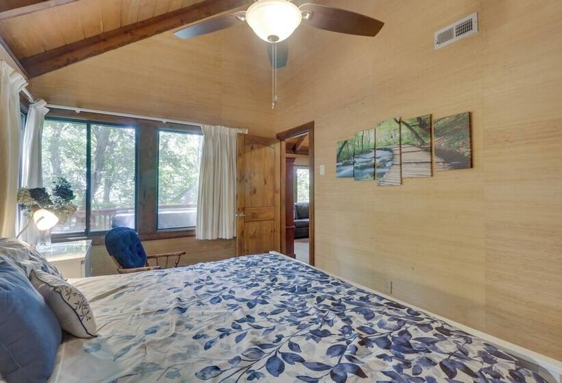 Wintergreen Home W/ Hot Tub, Deck & Mountain Views