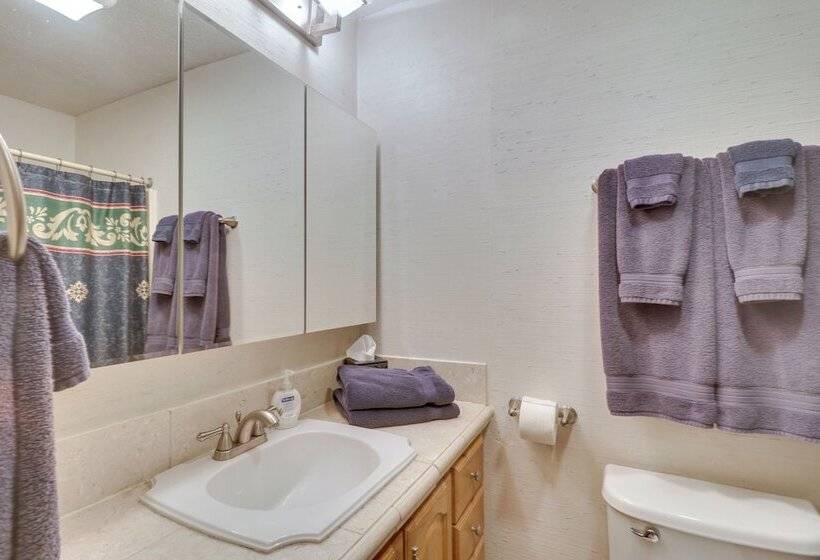 Wintergreen Home W/ Hot Tub, Deck & Mountain Views