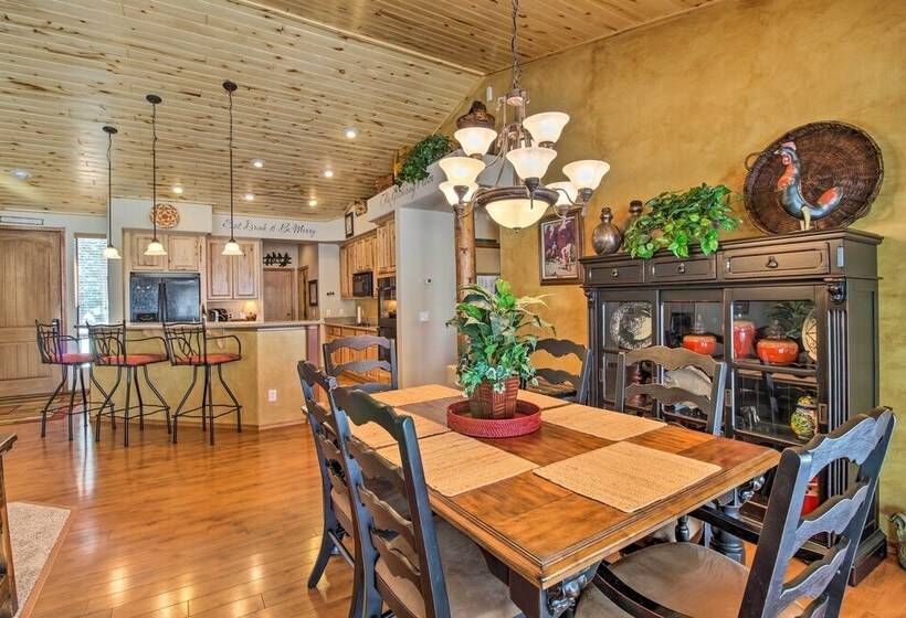 Wooded Show Low Home Near Fool Hollow Lake!