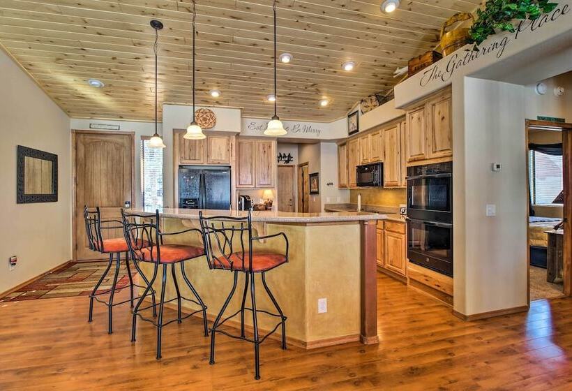 Wooded Show Low Home Near Fool Hollow Lake!
