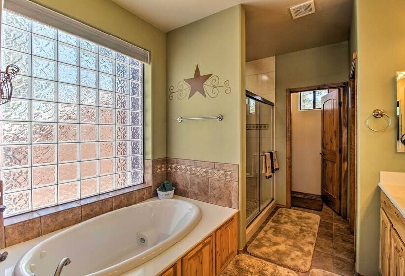 Wooded Show Low Home Near Fool Hollow Lake!