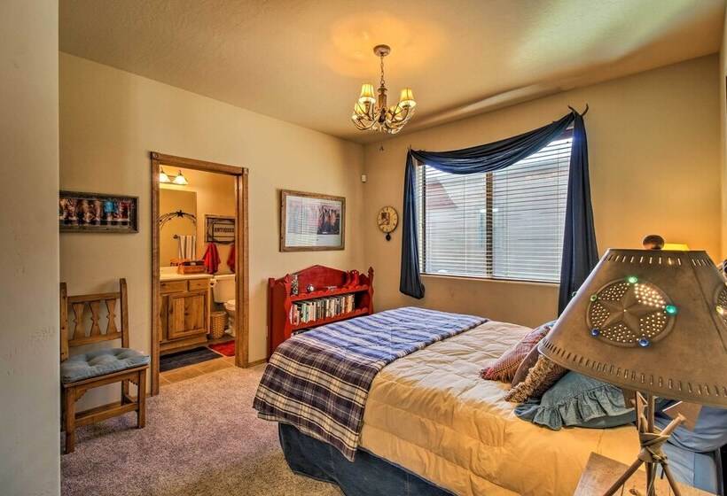 Wooded Show Low Home Near Fool Hollow Lake!