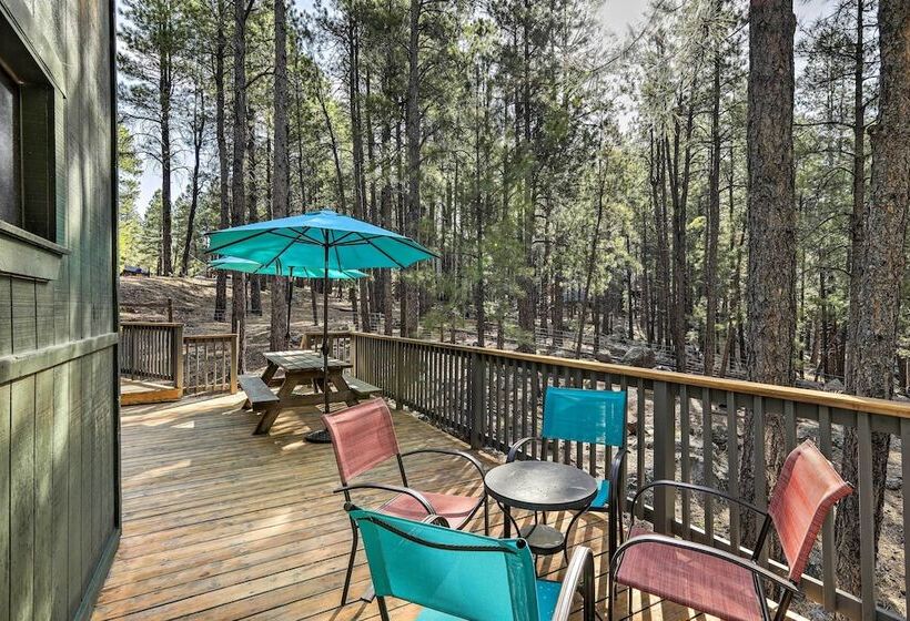 Woodsy Flagstaff Hideaway W/ Deck + Sunroom!