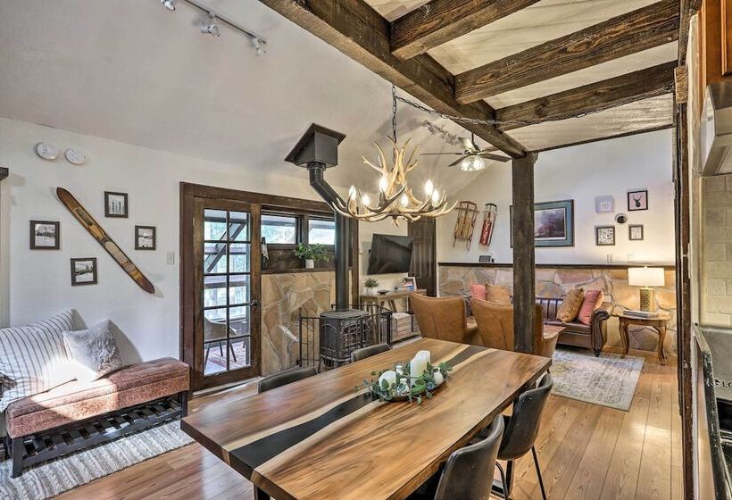 Woodsy Flagstaff Hideaway W/ Deck + Sunroom!