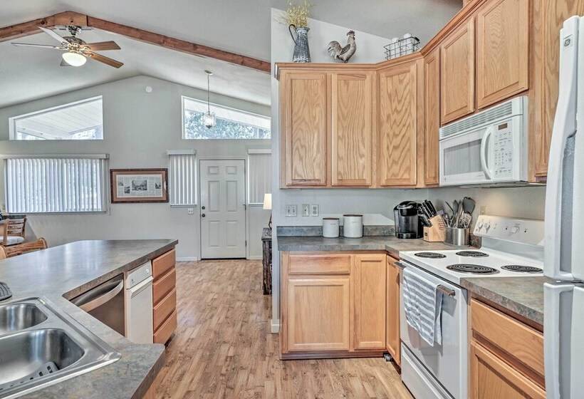 Woodsy Groveland Cabin W/ Deck < 3 Mi To Lake