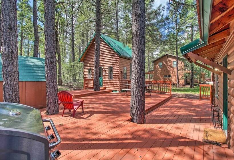 Woodsy Pinetop Cabin W/ Deck & Separate Casita