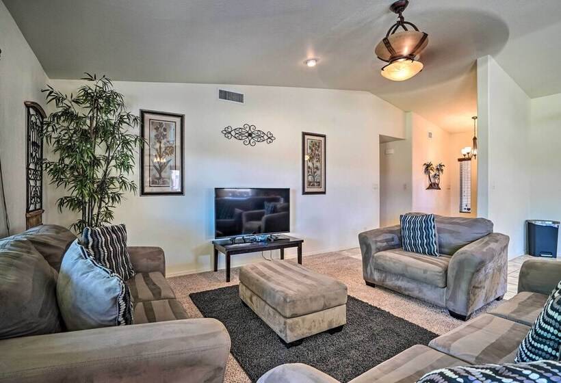 Yuma Family Home W/ Covered Patio + Grill!