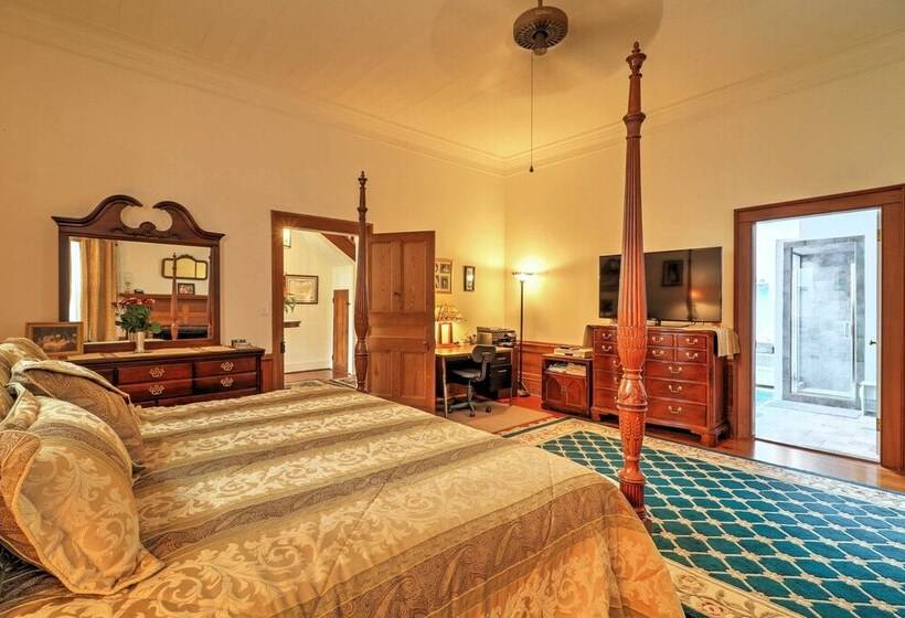 Historic Lafayette Retreat W/ Guest House!