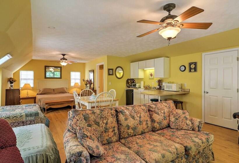 Historic Lafayette Retreat W/ Guest House!