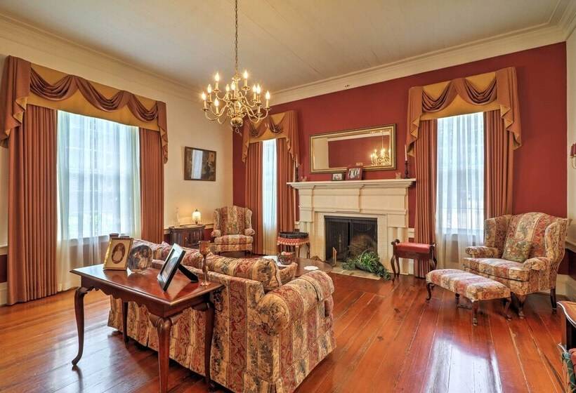 Historic Lafayette Retreat W/ Guest House!