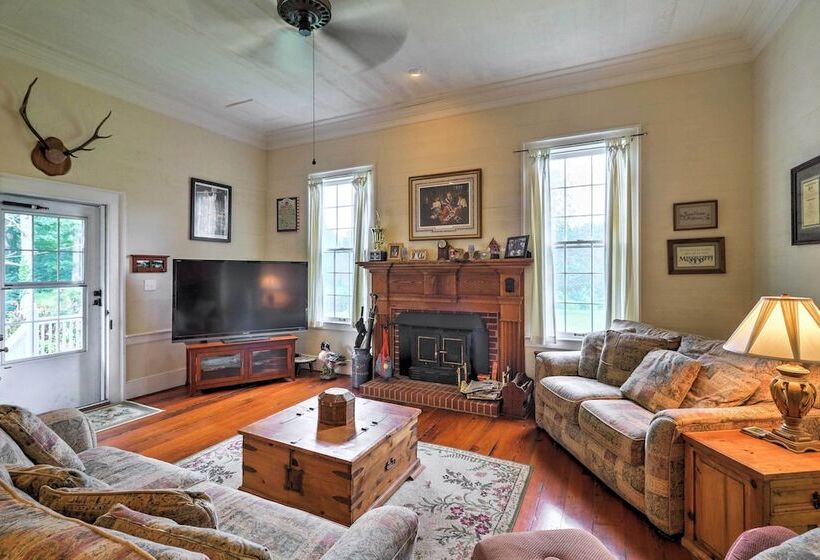 Historic Lafayette Retreat W/ Guest House!